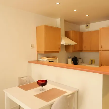 Apartman - Croisette - Direct Facing Palais Des Festivales - Id709 Square9 Cannes