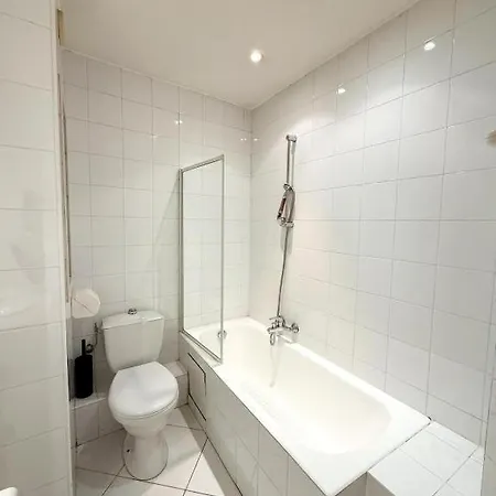 Appartement - Croisette - Direct Facing Palais Des Festivales - Id709 Square9 *