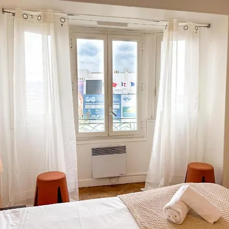 Appartement - Croisette - Direct Facing Palais Des Festivales - Id709 Square9 Cannes